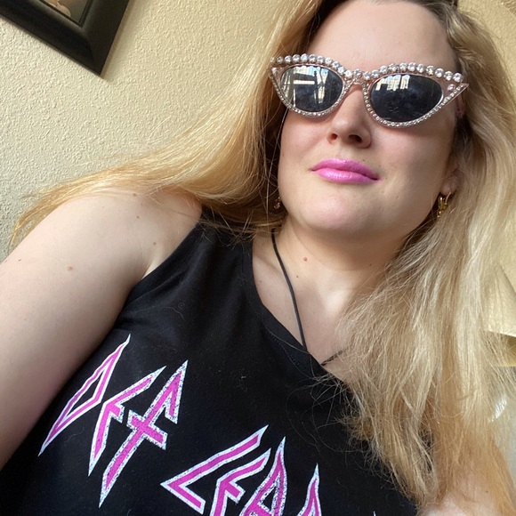 Meet your Posher, Katherine - Picture 2 of 5